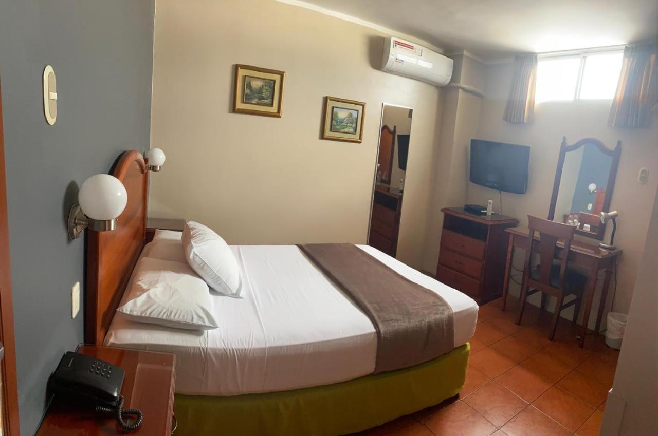 Grand Hotel Americano Machala Oda fotoğraf